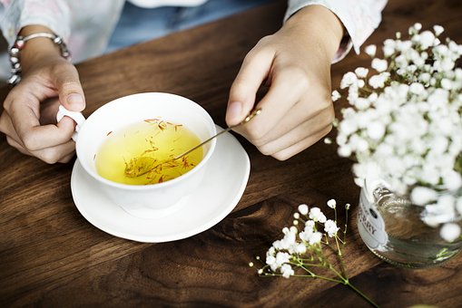 Tisane e bevande calde anche in estate